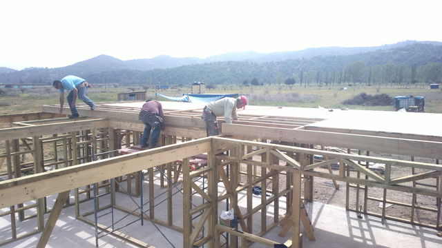 CONFECCIÓN VIVIENDA
ESTRUCTURALES DE MADERA EN TABIQUERIAS Y VIGAS